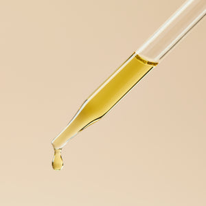 Hemp Seed Oil - Virgin (Dark Green) - close-up - Secondary Image