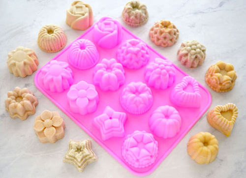 Guest Flowers Silicone Mold: 12 Cavity - Wholesale Supplies Plus