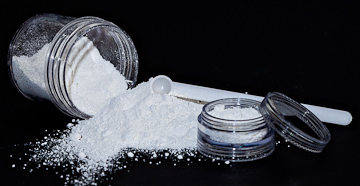 Titanium Dioxide: Oil & Water Dispersible