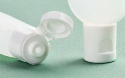 15/415 White Smooth Flip Top Cap	