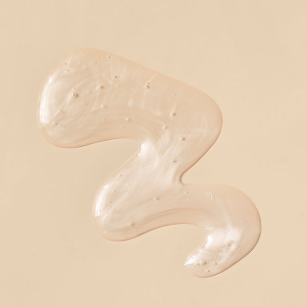 Color Protective Shampoo - close-up - Zoom Media 2