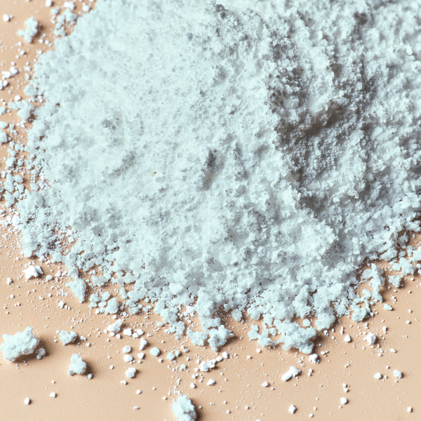 Gluconolactone & Sodium Benzoate Blend - close-up - Zoom Media 2