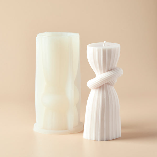 Sculptural Knot Pillar Mold Small